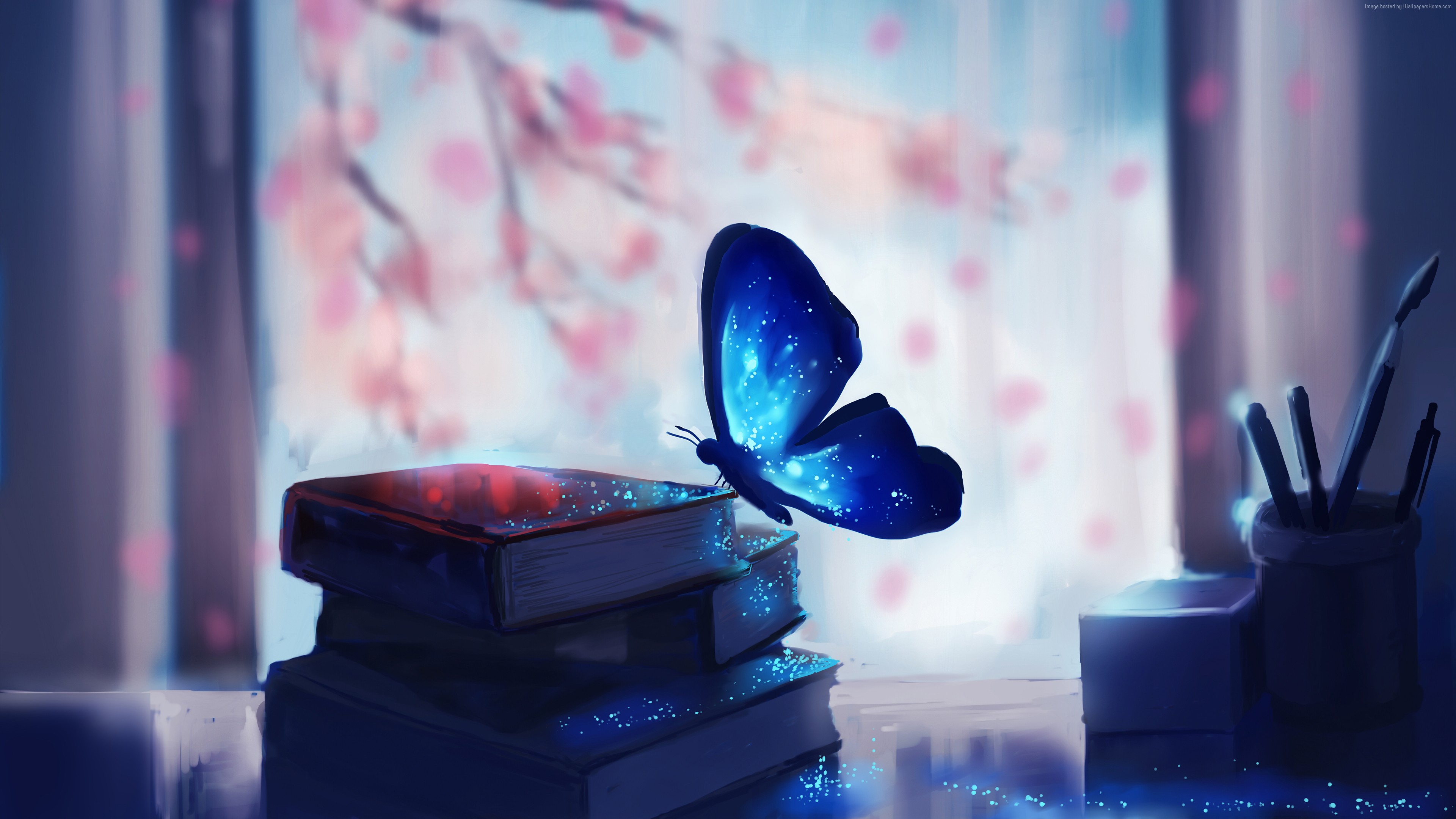 Бабочка с синей пыльцой.